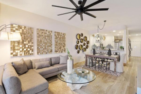 3-2 GREENLINKS MINUTES AWAY FROM BEACHES, 2 KING MASTER SUITEs, GOLF VIEW TENNIS, POOL